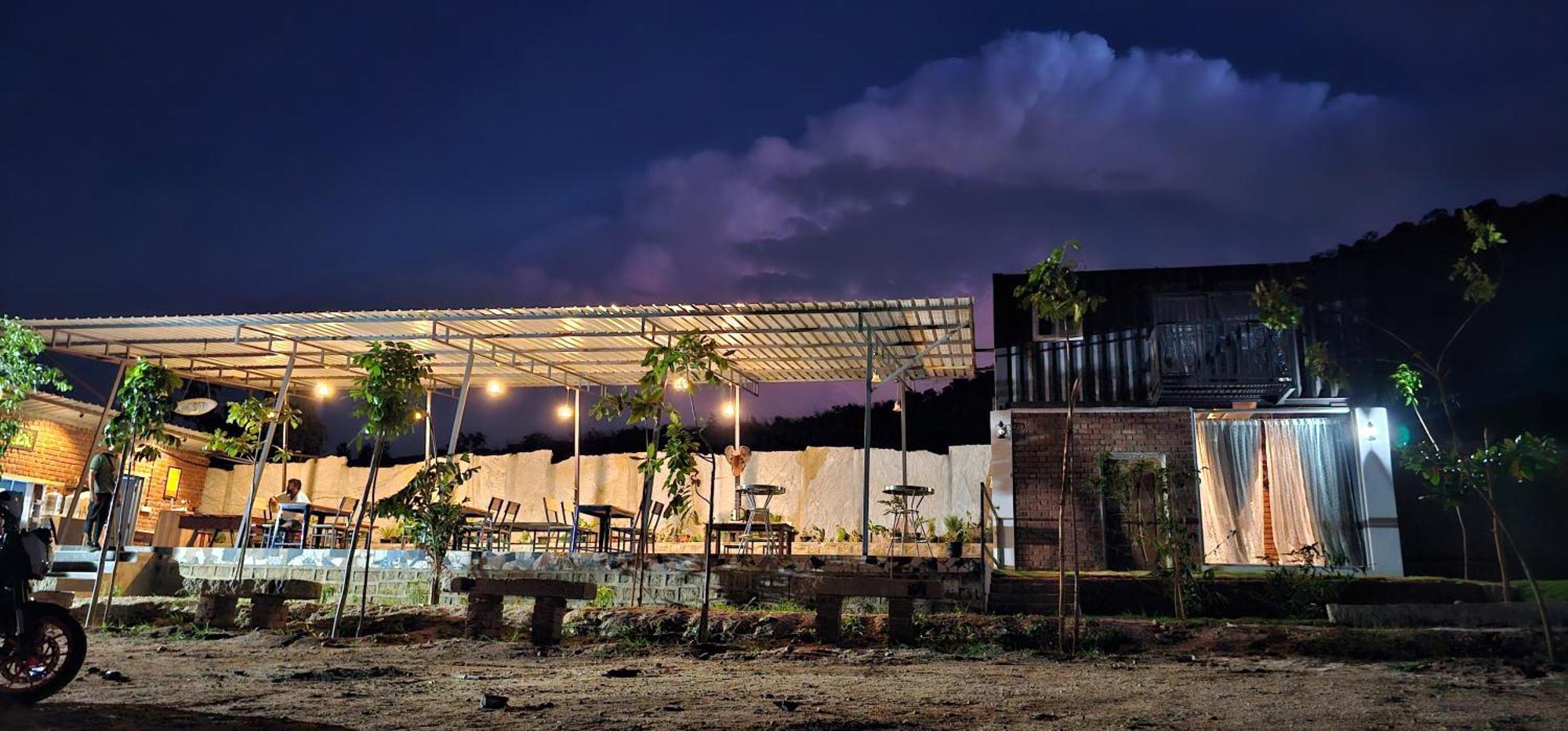 Stone Hills Hotel Nandigunda Ngoại thất bức ảnh